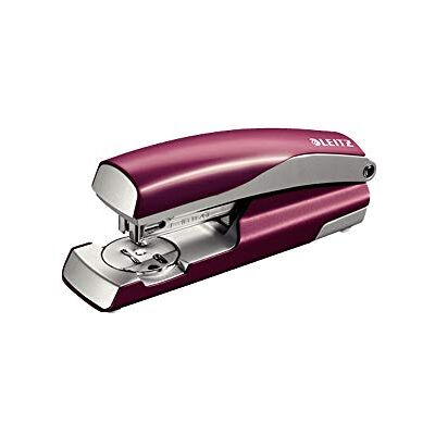 Leitz Büroheftgerät aus Metall, Für 30 Blatt, Inkl. Heftklammern, Ergonomisches Design, Granat Rot, Style-Serie, 55626028 Leitz Büroheftgerät aus Metall, Für 30 Blatt, Inkl. Heftklammern, Ergonomisches Design, Granat Rot, Style-Serie, 55626028