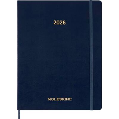 Moleskine Essential Planner 2025-2026, Vertikaler Wochenkalender 15 Monate, Mit Täglichen Zeitslots, Flexibler Einband, Farbe Blau, Format XXL 23,5x28,14 Moleskine Essential Planner 2025-2026, Vertikaler Wochenkalender 15 Monate, Mit Täglichen Zeitslots, Flexibler Einband, Farbe Blau, Format XXL 23,5x28,14