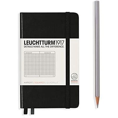 LEUCHTTURM1917 318898 Notizbuch Pocket (A6), Hardcover, kariert, schwarz 187 nummerierte Seiten, Fadenheftung, 80 g/m², 2 Lesezeichen, Falttasche LEUCHTTURM1917 318898 Notizbuch Pocket (A6), Hardcover, kariert, schwarz 187 nummerierte Seiten, Fadenheftung, 80 g/m², 2 Lesezeichen, Falttasche