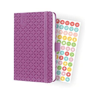 Sigel J3114 Wochenkalender Jolie 2023 ca. A6 violett Hardcover Gummiband, Stiftschlaufe, Einstecktasche 174 Seiten FSC-zertifiziert Terminplaner Sigel J3114 Wochenkalender Jolie 2023 ca. A6 violett Hardcover Gummiband, Stiftschlaufe, Einstecktasche 174 Seiten FSC-zertifiziert Terminplaner