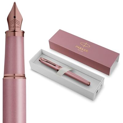Parker IM Füllfederhalter Finishing Touch Kollektion malvenfarbenes Finish Mittlere Feder Blaue Tinte Geschenkbox Parker IM Füllfederhalter Finishing Touch Kollektion malvenfarbenes Finish Mittlere Feder Blaue Tinte Geschenkbox