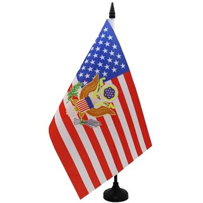 AZ FLAG Tischflagge USA mit Logo des Präsidenten 21x14 cm Kunststoffsockel Für innen Vereinigten Staaten von Amerika Tischflagge USA with President Logo genähte Ausführung mit verstärkten Kanten AZ FLAG Tischflagge USA mit Logo des Präsidenten 21x14 cm Kunststoffsockel Für innen Vereinigten Staaten von Amerika Tischflagge USA with President Logo genähte Ausführung mit verstärkten Kanten
