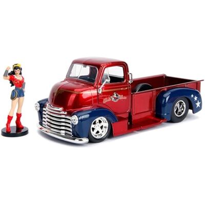 Jada Toys DC Bombshells Wonder Woman, 1952 Chevy COE Pickup, Auto, Spielzeugauto aus Die-cast, Türen, Kofferraum & Motorhaube zum Öffnen, inkl. Wonder Woman Figur, Maßstab 1:24, rot Jada Toys DC Bombshells Wonder Woman, 1952 Chevy COE Pickup, Auto, Spielzeugauto aus Die-cast, Türen, Kofferraum & Motorhaube zum Öffnen, inkl. Wonder Woman Figur, Maßstab 1:24, rot