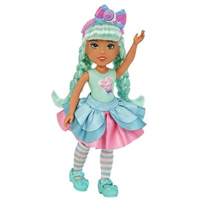 MGA Entertainment MGA Dream Bella Kleine Candy Prinzessin DREAMBELLA Zuckerwatte-Motiv mit Bonbonduft, 14 cm Scratch 'N Sniff Etikett, langes, grünes Haar, Stirnband und modische Accessoires Ab 3 Jahren MGA Entertainment MGA Dream Bella Kleine Candy Prinzessin DREAMBELLA Zuckerwatte-Motiv mit Bonbonduft, 14 cm Scratch 'N Sniff Etikett, langes, grünes Haar, Stirnband und modische Accessoires Ab 3 Jahren