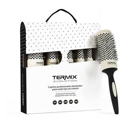 Termix Packung mit weichen Rundbürsten Evolution – ionisierte Fasern, rautenförmige Perforation für schnelles Trocknen, ergonomischer und rutschfester Griff, 5 Größen für feines und empfindliches Haar Termix Packung mit weichen Rundbürsten Evolution – ionisierte Fasern, rautenförmige Perforation für schnelles Trocknen, ergonomischer und rutschfester Griff, 5 Größen für feines und empfindliches Haar