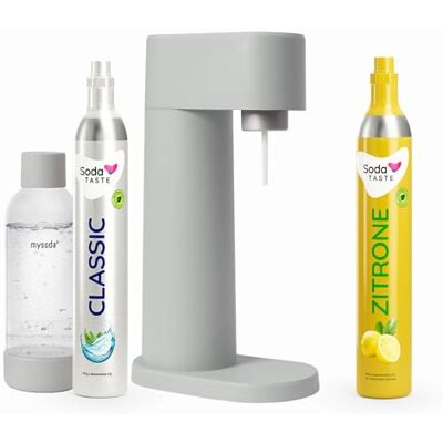 SodaTASTE Sparpaket: Mysoda Woody Wassersprudler aus erneuerbarem Holzkomposit mit 1L BPA-freier Plastikflasche, CO2-Zylinder Classic + CO2-Zylinder Zitrone (Grau) SodaTASTE Sparpaket: Mysoda Woody Wassersprudler aus erneuerbarem Holzkomposit mit 1L BPA-freier Plastikflasche, CO2-Zylinder Classic + CO2-Zylinder Zitrone (Grau)