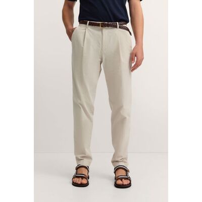 Bugatti Herren Bundfaltenhose aus Luxury Pima Cotton Feincord Weiß 38W/30L Bugatti Herren Bundfaltenhose aus Luxury Pima Cotton Feincord Weiß 38W/30L