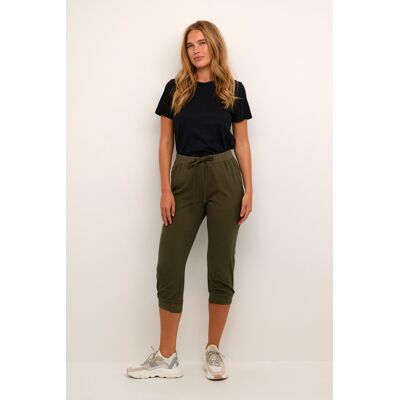 KAFFE Naya Capri Hosen - Grün - Sportlich KAFFE Naya Capri Hosen - Grün - Sportlich
