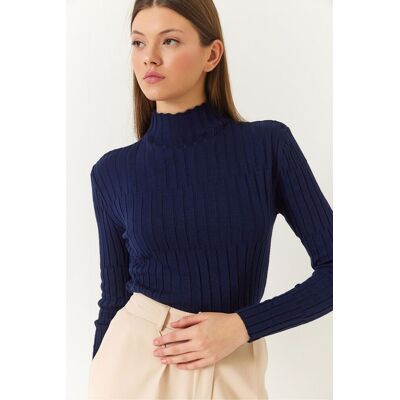 Bianco Lucci Taillierter gerippter Rollkragenpullover Marine S/M Bianco Lucci Taillierter gerippter Rollkragenpullover Marine S/M