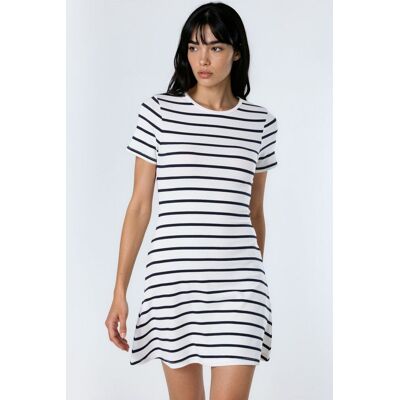 Busem Gestreiftes Kurzarm-Mini-T-Shirt-Kleid Weiß L Busem Gestreiftes Kurzarm-Mini-T-Shirt-Kleid Weiß L