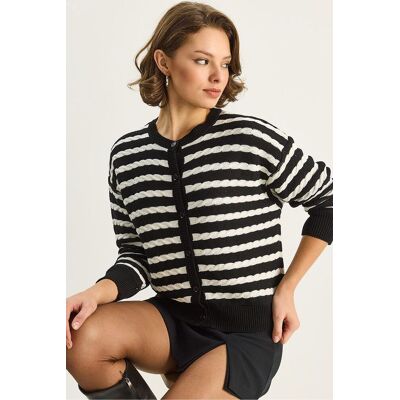 Bianco Lucci Haarzopf Strickjacke mit Knopfverschluss Mehrfarben S/M Bianco Lucci Haarzopf Strickjacke mit Knopfverschluss Mehrfarben S/M