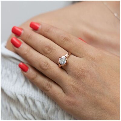 Zeeme Basic Ring Silber 925 rosé-vergoldet mit weiße Zirkonia-Stein 8mm Roségold NICHT Zeeme Basic Ring Silber 925 rosé-vergoldet mit weiße Zirkonia-Stein 8mm Roségold NICHT