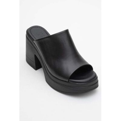 Forever & Always Nola Leder Plateau Mules (Women) Schwarz US 39 Forever & Always Nola Leder Plateau Mules (Women) Schwarz US 39