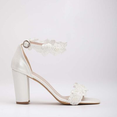 Forever & Always Dede Lace Bridal Heeled Sandalen Elfenbein US 39 Forever & Always Dede Lace Bridal Heeled Sandalen Elfenbein US 39