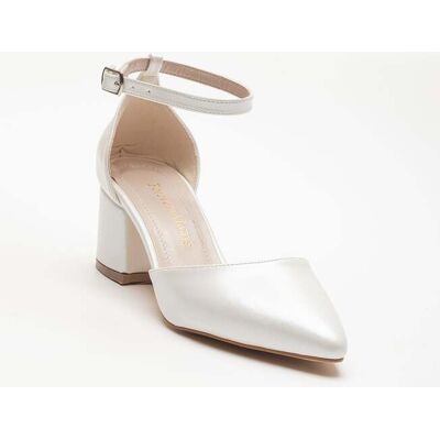 Forever & Always Marcelle Pumps mit niedrigem Blockabsatz Elfenbein US 39 Forever & Always Marcelle Pumps mit niedrigem Blockabsatz Elfenbein US 39