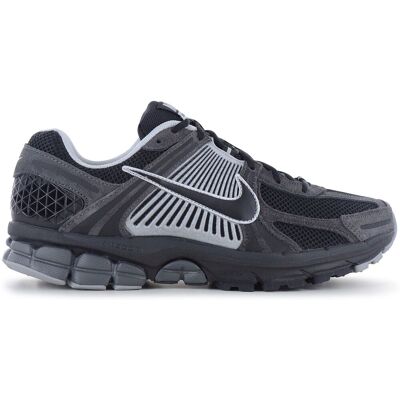 Nike Zoom Vomero 5 - Herren Sneakers Sport Schuhe HF1553-006 Schwarz 41 Nike Zoom Vomero 5 - Herren Sneakers Sport Schuhe HF1553-006 Schwarz 41