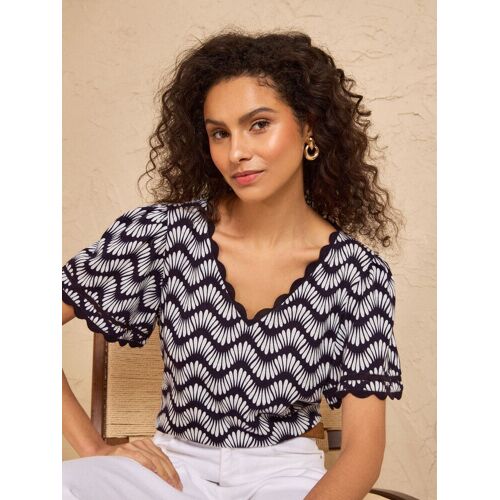 Love & Roses Love & Roses Navy Petal Stripe Petite Scallop T-Shirt damen