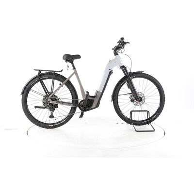 Focus Planet² 6.8 ABS Trekking E-Bike Tiefeinsteiger 2024 light grey glossy moonstonegrey glossy XL / 52 cm Focus Planet² 6.8 ABS Trekking E-Bike Tiefeinsteiger 2024 light grey glossy moonstonegrey glossy XL / 52 cm