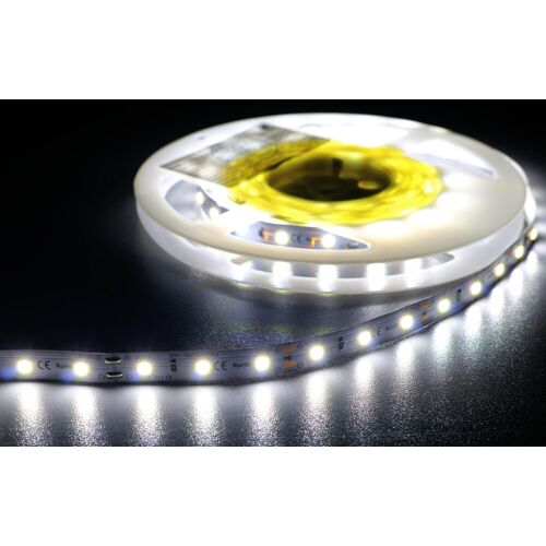 Sehr heller LED Strip / LED Band / LED Streifen 5m 12V DC weiß / kaltweiß 6500K 60 Watt 5100 Lumen 300 SMD selbstklebend, kürzbar & dimmbar Schutzklasse IP33