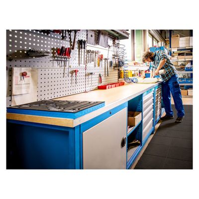 Bedrunka+Hirth Kastenwerkbank Tiefe 600mm R 18-16 und R 24-16 Schubladen 10 Flügeltüre 1 Fachboden (03T520H60250) Bedrunka+Hirth Kastenwerkbank Tiefe 600mm R 18-16 und R 24-16 Schubladen 10 Flügeltüre 1 Fachboden (03T520H60250)