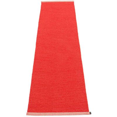 Pappelina, Mono Teppich 60x250 cm red / coral red Pappelina, Mono Teppich 60x250 cm red / coral red