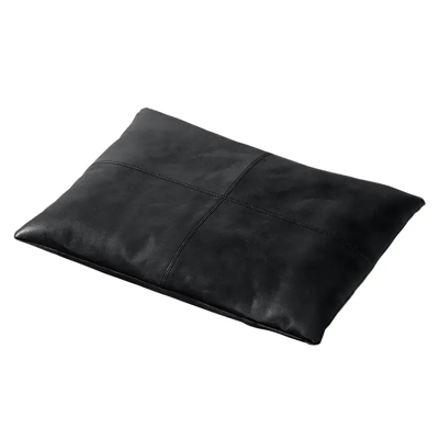 Cinas, Rib Cushion Hocker Schwarzes Leder Cinas, Rib Cushion Hocker Schwarzes Leder
