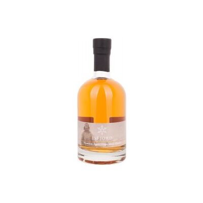 Isfjord Premium Arctic Single Malt Whisky - Arctic Whisky Isfjord Premium Arctic Single Malt Whisky - Arctic Whisky