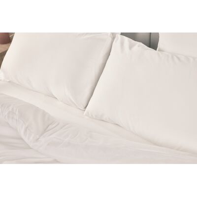 Emma Silken Satin Kopfkissenbezug Weiß 80x80cm Emma Silken Satin Kopfkissenbezug Weiß 80x80cm