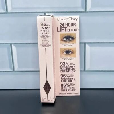 Charlotte Tilbury 4D Verlängernde Wimperntusche für Voluminöse Wimpern Wasserfest Schweißfest & Cremiger Rouge-Stift für Rosige Wangen Leicht zu Verblenden Charlotte Tilbury 4D Verlängernde Wimperntusche für Voluminöse Wimpern Wasserfest Schweißfest & Cremiger Rouge-Stift für Rosige Wangen Leicht zu Verblenden