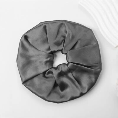 INF 19 Momme 9 cm Seidenhaargummi – Sanftes Haaraccessoire Grau INF 19 Momme 9 cm Seidenhaargummi – Sanftes Haaraccessoire Grau