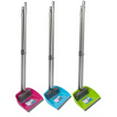 Kehrschaufel & Besen 1 Set – zufällige Auswahl aus 3 Designs Kehrschaufel & Besen 1 Set – zufällige Auswahl aus 3 Designs