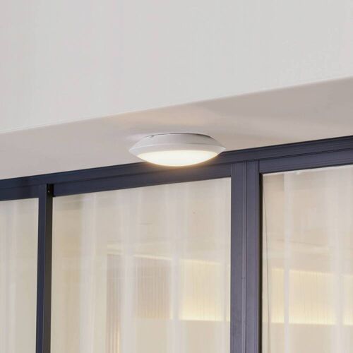 Lindby LED-Außendeckenlampe Naira, weiß, Sensor, 30 cm, IP65 Naira, weiß / opal, Kunststoff, Modern, LED Deckenleuchten