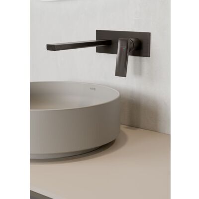 Kludi DECUS 2-Loch-Wandarmatur - Brushed Gunmetal PVD Kludi DECUS 2-Loch-Wandarmatur - Brushed Gunmetal PVD