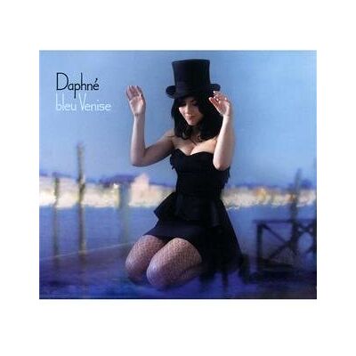 Daphné - GEBRAUCHT Bleu Venise (Digipack Limite) - Preis vom 19.07.2026 19:37:31 h Daphné - GEBRAUCHT Bleu Venise (Digipack Limite) - Preis vom 19.07.2026 19:37:31 h
