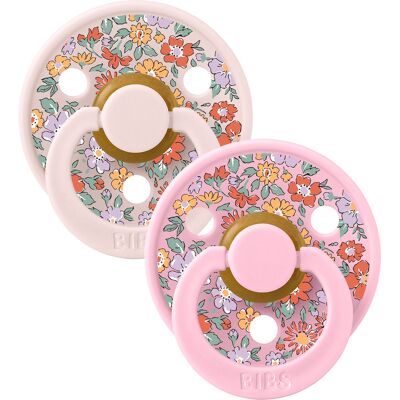 BIBS x Liberty Pacifier Colour 2 pack Oscar Meadow Latex Size 2 Petal Mix 2 stk BIBS x Liberty Pacifier Colour 2 pack Oscar Meadow Latex Size 2 Petal Mix 2 stk