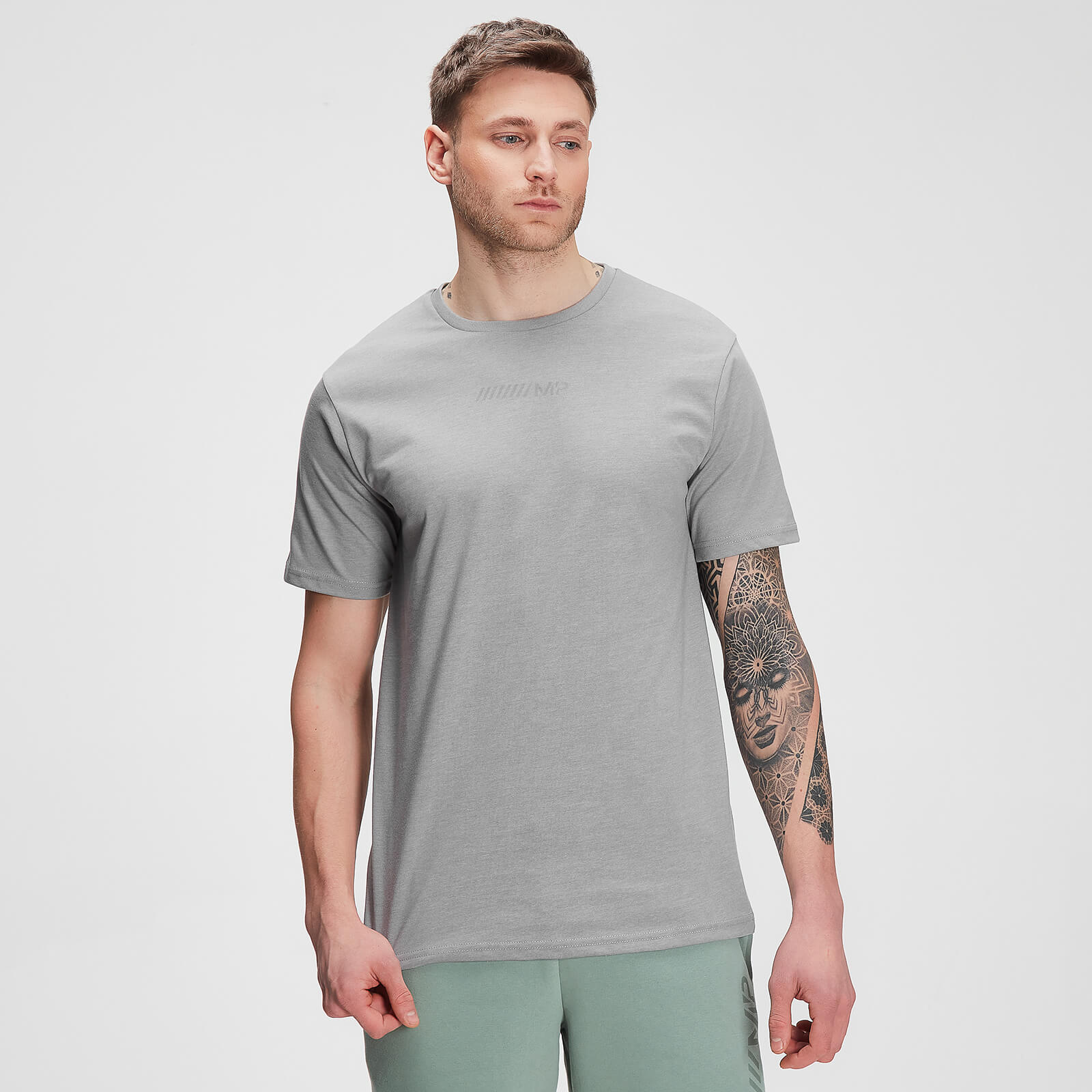 MP Tonal Graphic Short Sleeve T-shirt til mænd – Storm Grey Marl - S MP Tonal Graphic Short Sleeve T-shirt til mænd – Storm Grey Marl - S