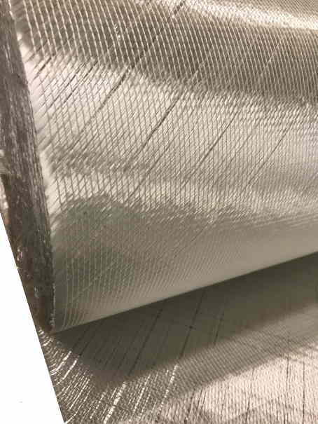 Kombimåtte Biaxial 600 + 300 CSM glasmåtte 900 gram pr. m2 Kombimåtte Biaxial 600 + 300 CSM glasmåtte 900 gram pr. m2