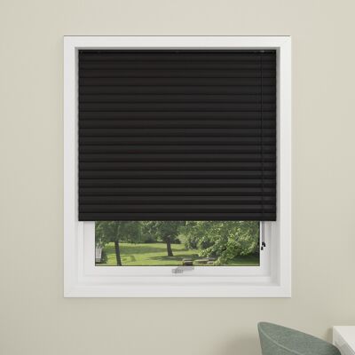 Debel Dubai Plisségardin, Mørkl, 100x130 Cm, Sort Debel Dubai Plisségardin, Mørkl, 100x130 Cm, Sort