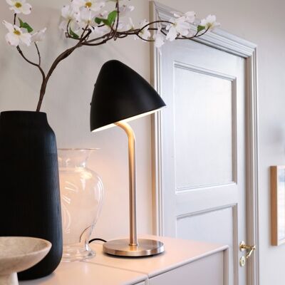 Dyberg Larsen Oulu Sort/ Børstet Stål Bordlampe Dyberg Larsen Oulu Sort/ Børstet Stål Bordlampe