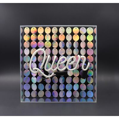 Locomocean Queen Neonskilt 300x300x105 mm pink glass Locomocean Queen Neonskilt 300x300x105 mm pink glass