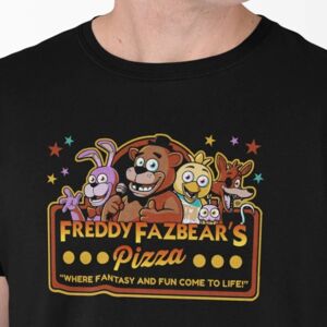 Highstreet FNAF t-shirt med Five nights Freddy's pizza design S