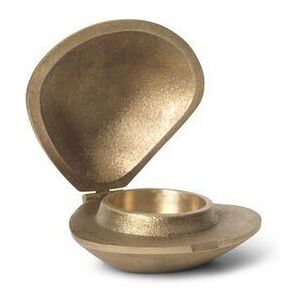 Ferm Living Clam Candle Holder 8x3,8x7,2 cm - Brass