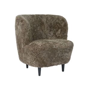 GUBI Stay Lounge Chair Fully Upholstered SH: 40 cm - Sahara/Black Stained Oak