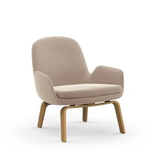 Normann Copenhagen Era Lounge Chair Low Oak SH: 40 cm - City Velvet Vol 2 / 070