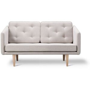 Fredericia 2002 No. 1 2 Pers. Sofa L: 143 cm - Sunniva 717/Sæbebehandlet Eg