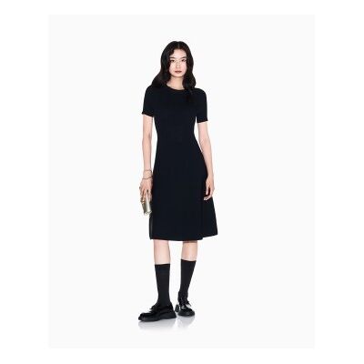 Giorgio Armani A x Armani Exchangetil Kvinder. Xw001885af10352uc001 Silhouette Kjole Sort (Xs), Casual, Klassisk, Viscose, Korte Ærmer Giorgio Armani A x Armani Exchangetil Kvinder. Xw001885af10352uc001 Silhouette Kjole Sort (Xs), Casual, Klassisk, Viscose, Korte Ærmer