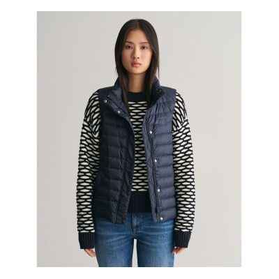Ganttil Kvinder. 4700280 Letvægtsdunjakke Navy (S), Casual, Genanvendt Polister, Bæredygtig, Blå Ganttil Kvinder. 4700280 Letvægtsdunjakke Navy (S), Casual, Genanvendt Polister, Bæredygtig, Blå