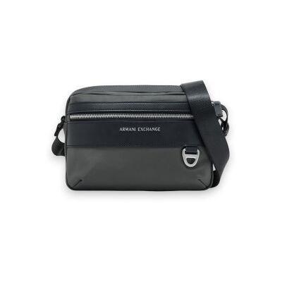 Giorgio Armani A x Armani Exchangetil Mænd. Xm002535af22538m8327 Messenger-Taske Sort (Osfa), Casual, Polyester Giorgio Armani A x Armani Exchangetil Mænd. Xm002535af22538m8327 Messenger-Taske Sort (Osfa), Casual, Polyester