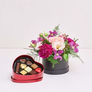 Interflora Floristens kreative valg i æske med chokoladehjerte