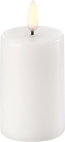 UYUNI LED Pillar Bloklys m. 3D flamme Ø5 x 8 cm (Nordic White) UYUNI LED Pillar Bloklys m. 3D flamme Ø5 x 8 cm (Nordic White)